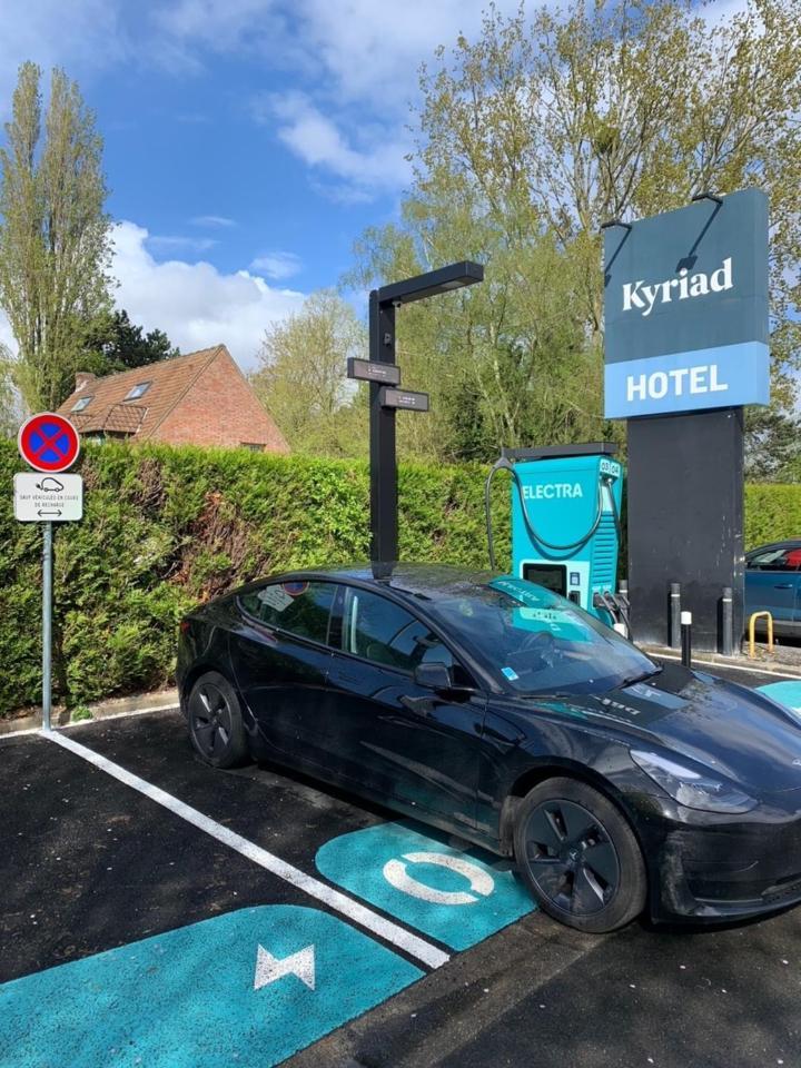Kyriad Lille - Mons En Baroeul Exterior foto